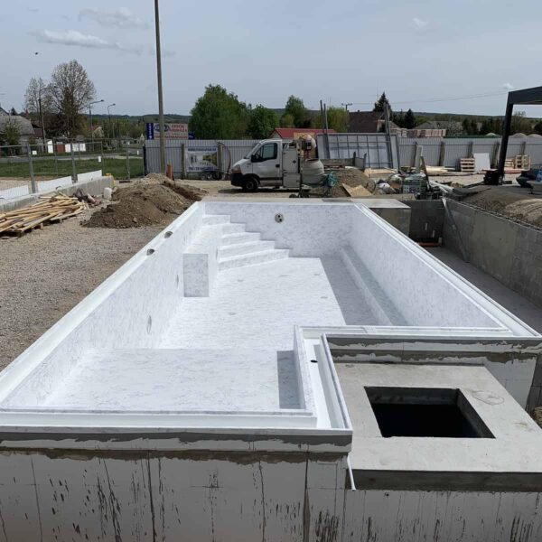 Bárpultos Medence 7