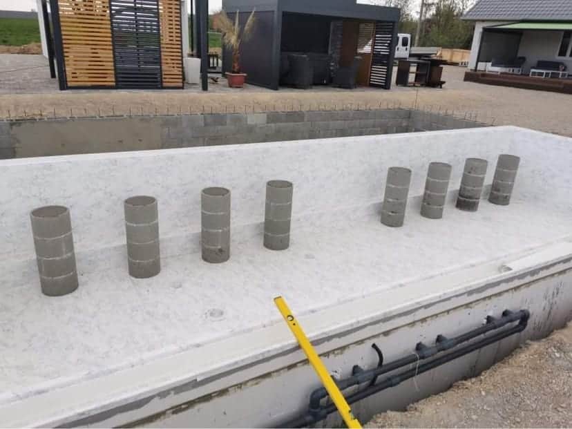 Bárpultos Medence 8