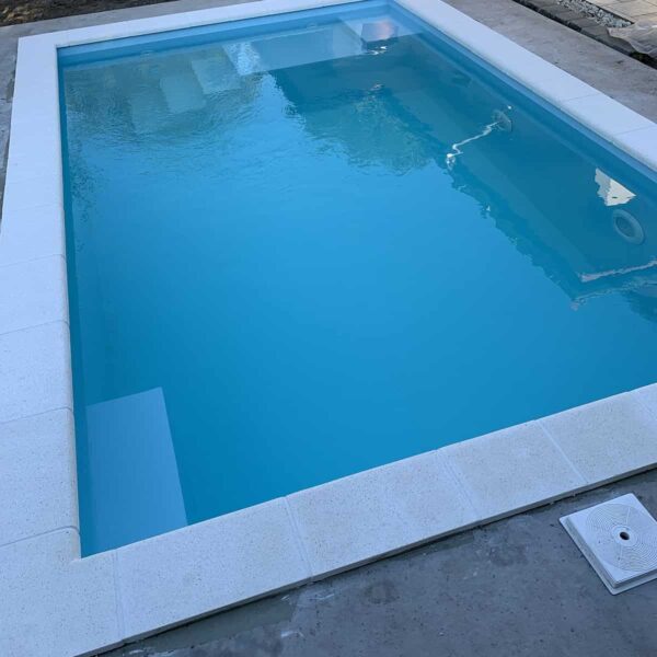 Csúsztatott lépcsős medence_4