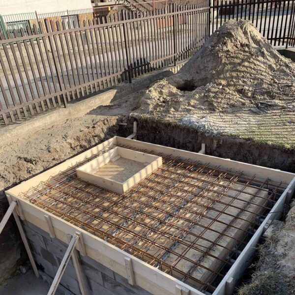 Épített aknás műanyag medence_3