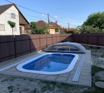 Épített aknás műanyag medence_ref