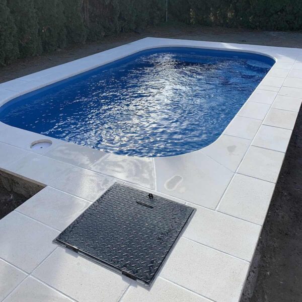 Műanyag medence körüljáró_ref