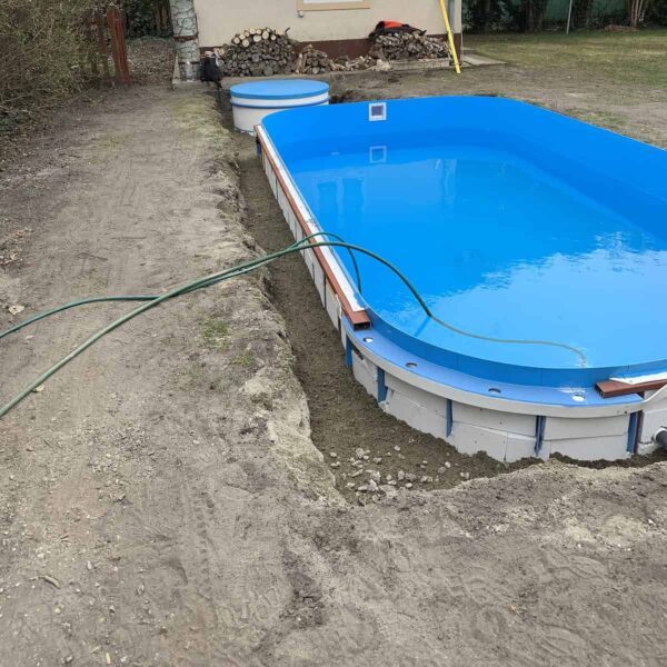 Ovális műanyag medence_2