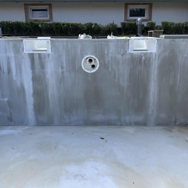 Saroklépcsős medence fedéssel_3