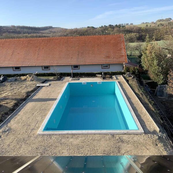 Saroklépcsős medence fedéssel_5